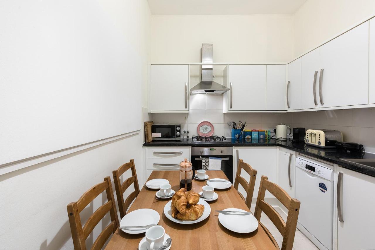 Heart Of Ealing Apartment With Garden ロンドン エクステリア 写真