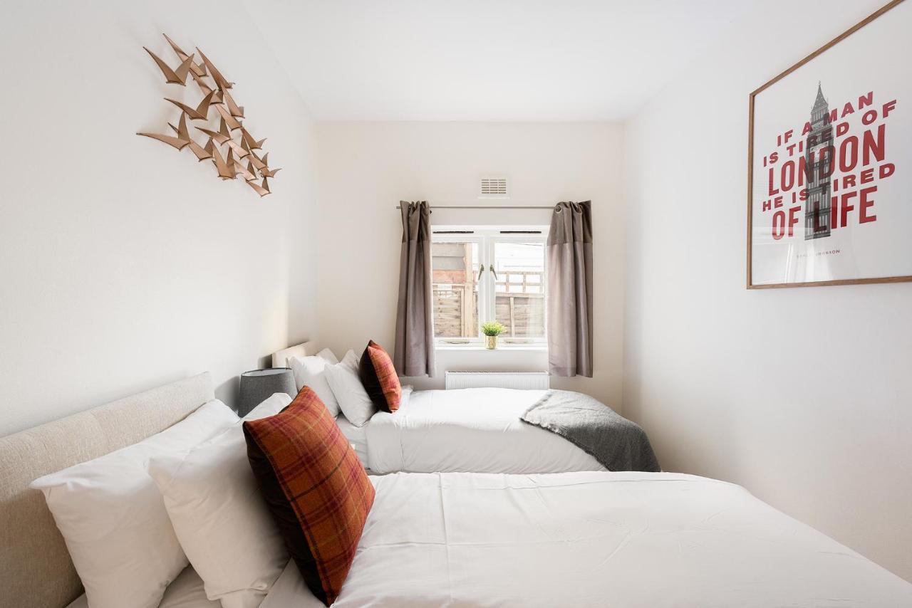 Heart Of Ealing Apartment With Garden ロンドン エクステリア 写真
