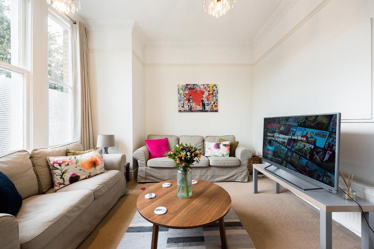 Heart Of Ealing Apartment With Garden ロンドン エクステリア 写真