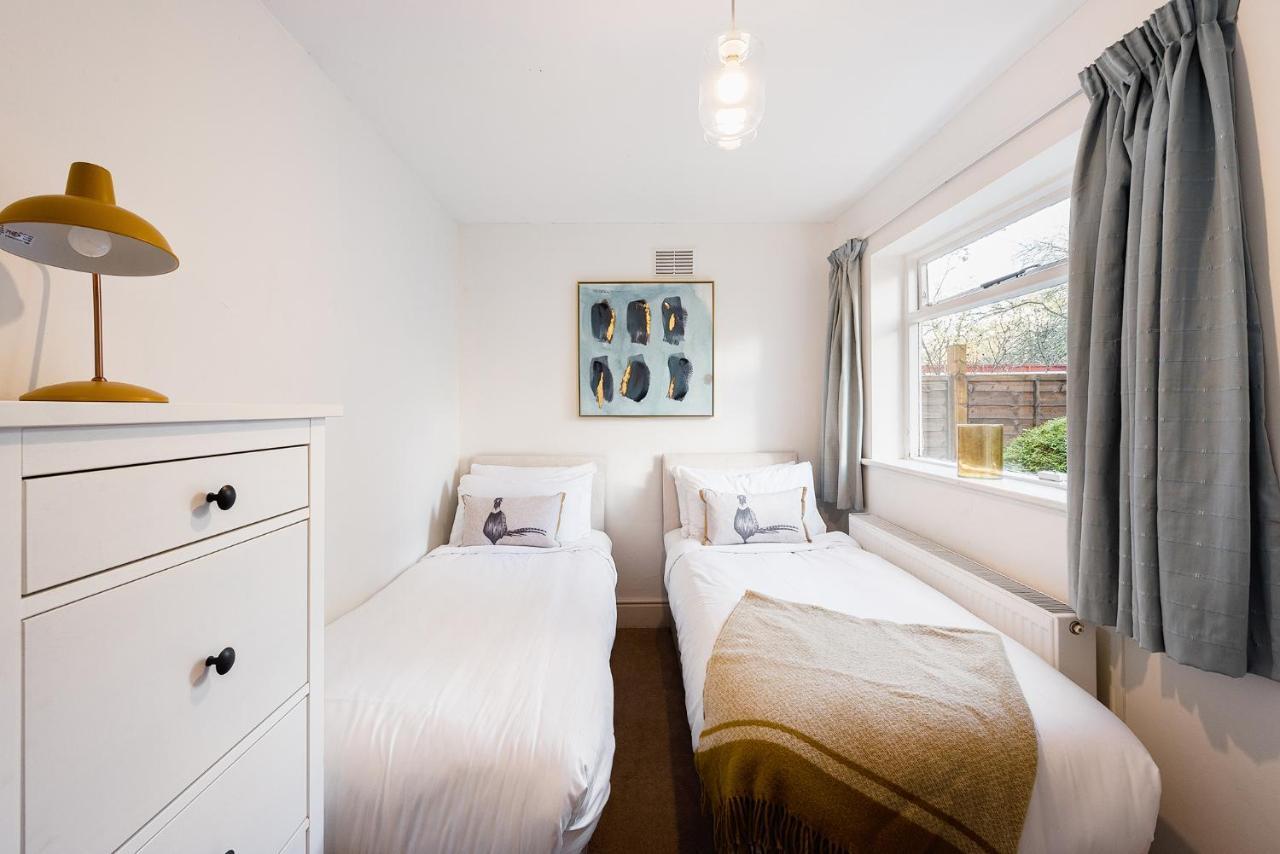 Heart Of Ealing Apartment With Garden ロンドン エクステリア 写真