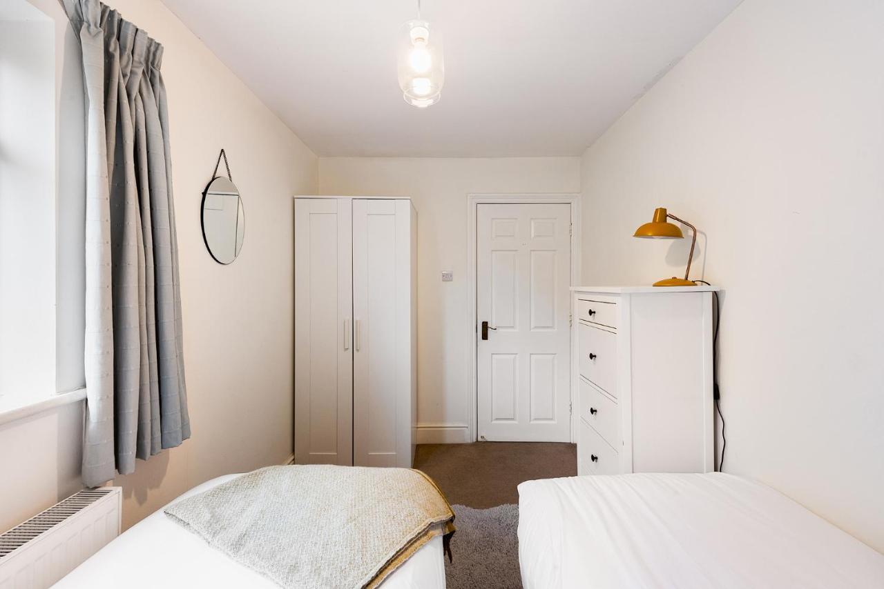 Heart Of Ealing Apartment With Garden ロンドン エクステリア 写真