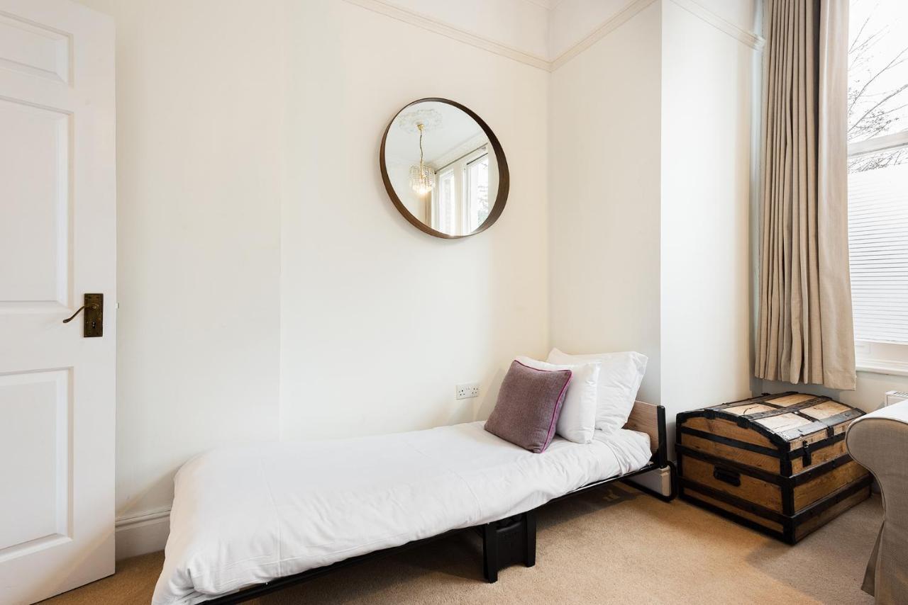 Heart Of Ealing Apartment With Garden ロンドン エクステリア 写真