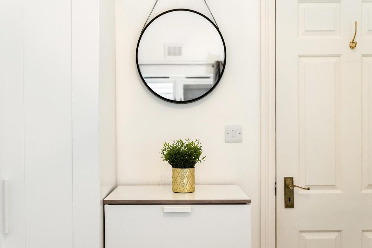 Heart Of Ealing Apartment With Garden ロンドン エクステリア 写真