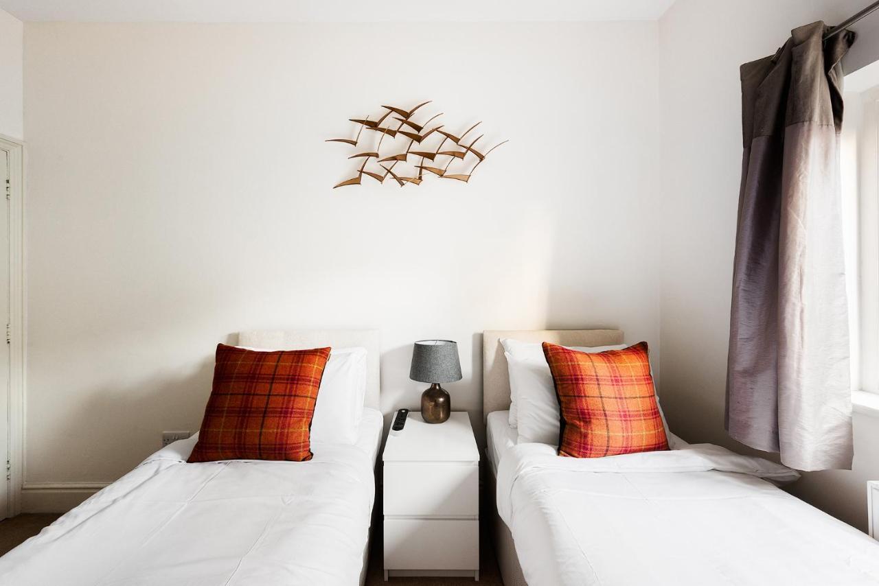 Heart Of Ealing Apartment With Garden ロンドン エクステリア 写真
