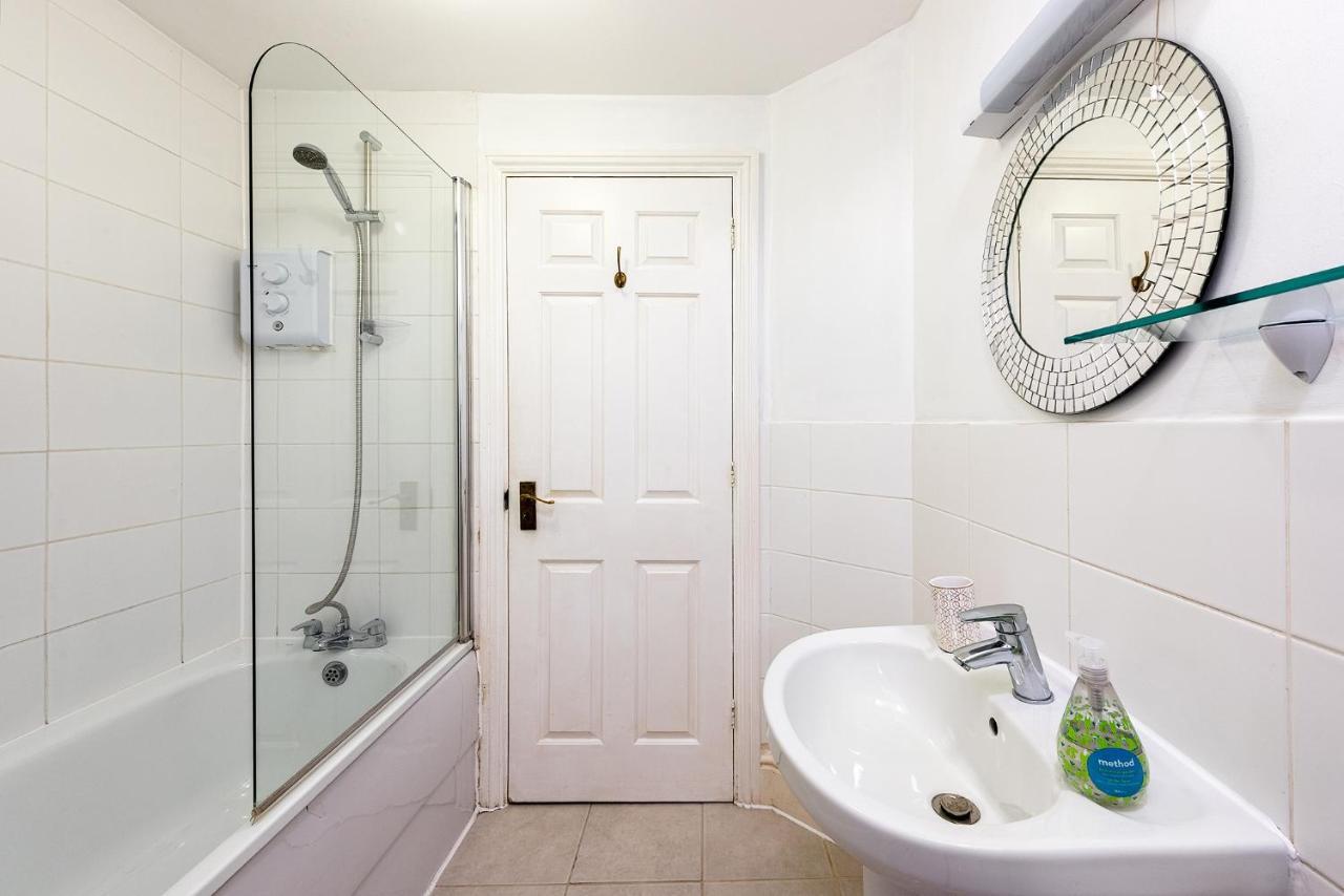 Heart Of Ealing Apartment With Garden ロンドン エクステリア 写真